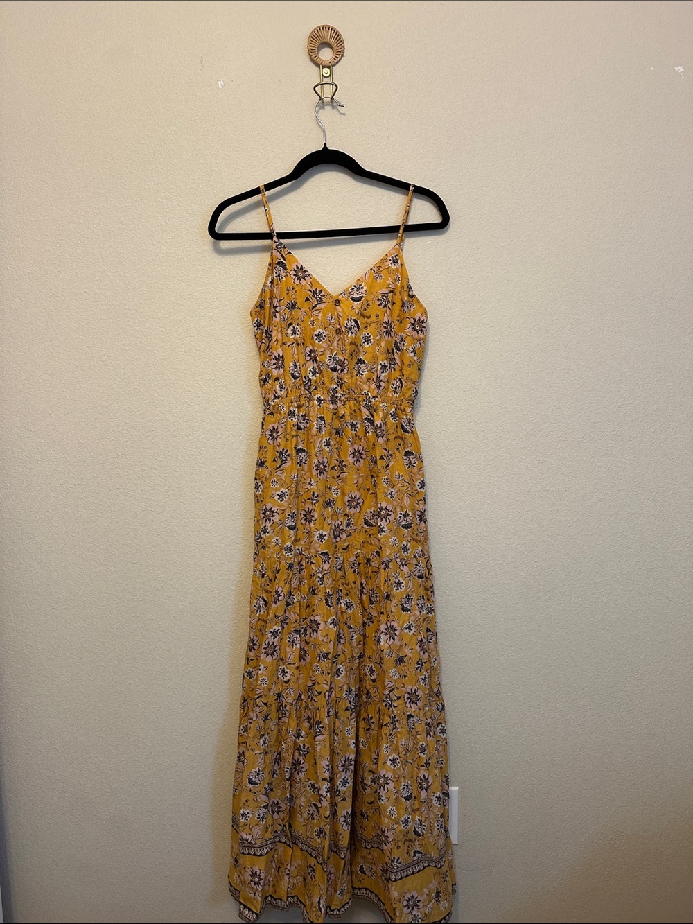 Yellow Floral Maxi Dress with V-Neck and Spaghetti Straps